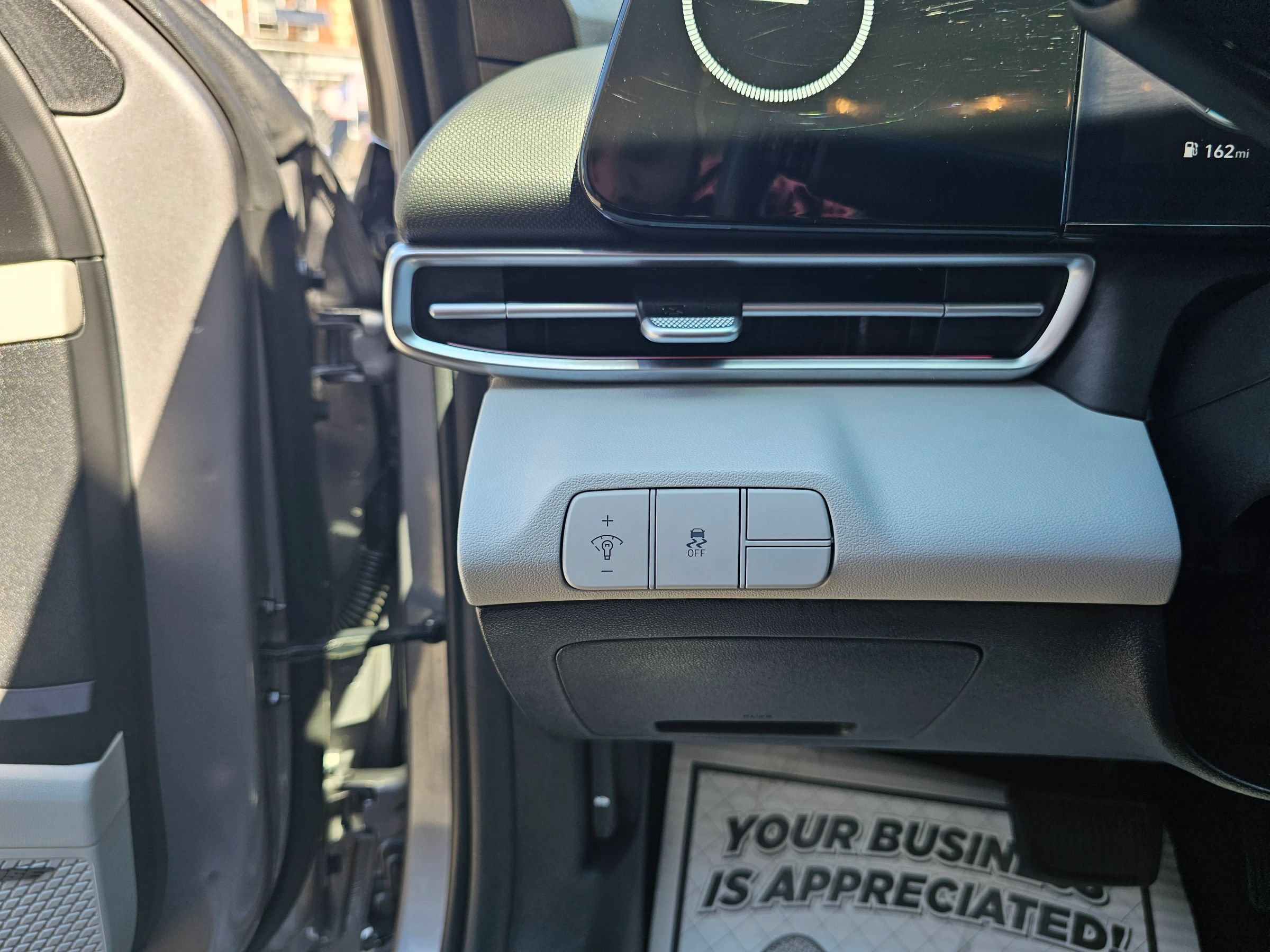 Used 2025 Hyundai Elantra Limited FWD image 35