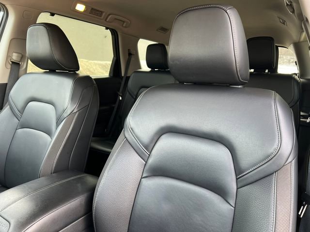 Used 2025 Nissan Pathfinder SL image 15
