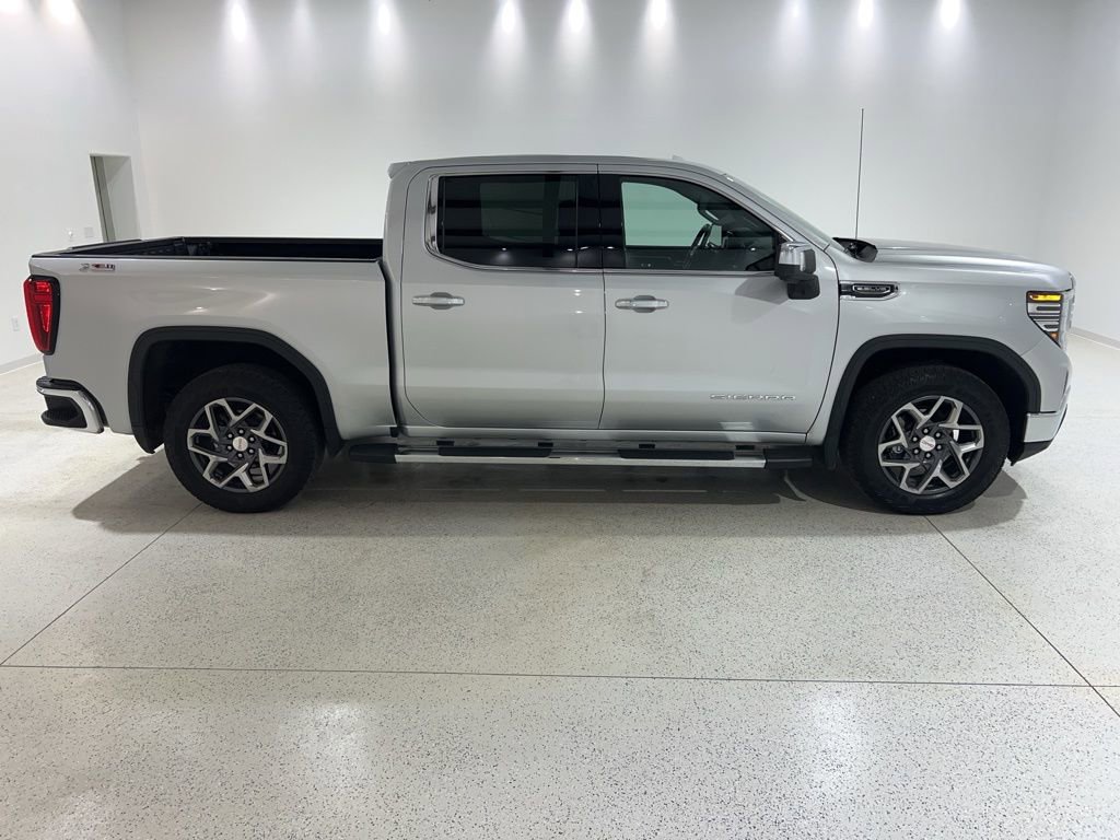 Used 2022 GMC Sierra 1500 SLT w/ SLT Premium Plus Package image 5