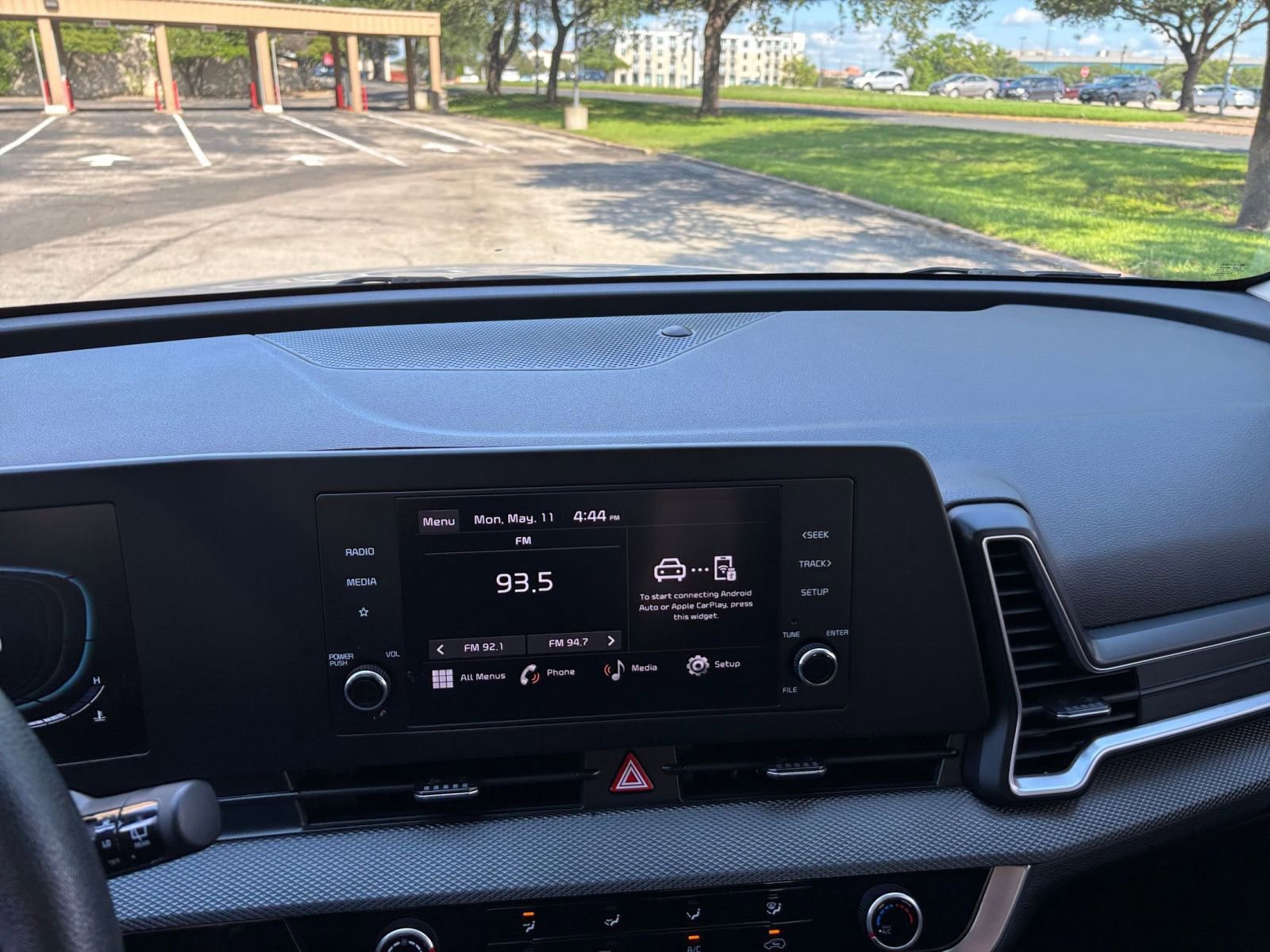 Used 2025 Kia Sportage LX FWD image 17