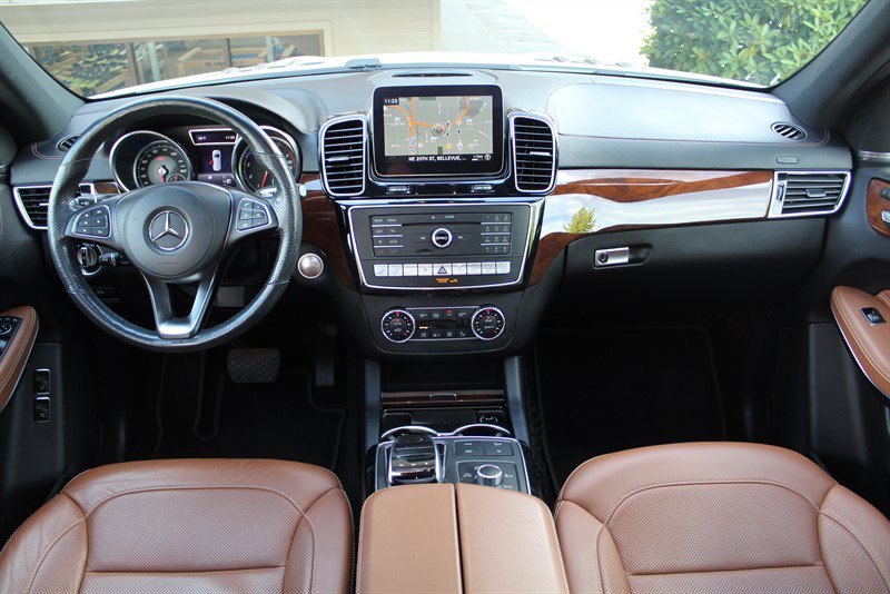 Used 2018 Mercedes-Benz GLS 550 4MATIC image 27