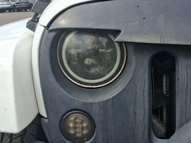 Used 2015 Jeep Wrangler Unlimited Sahara w/ Dual Top Group image 9