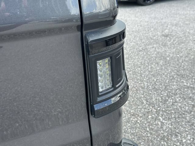 Used 2025 Jeep Gladiator Rubicon w/ Convenience Group AWD/4WD image 27