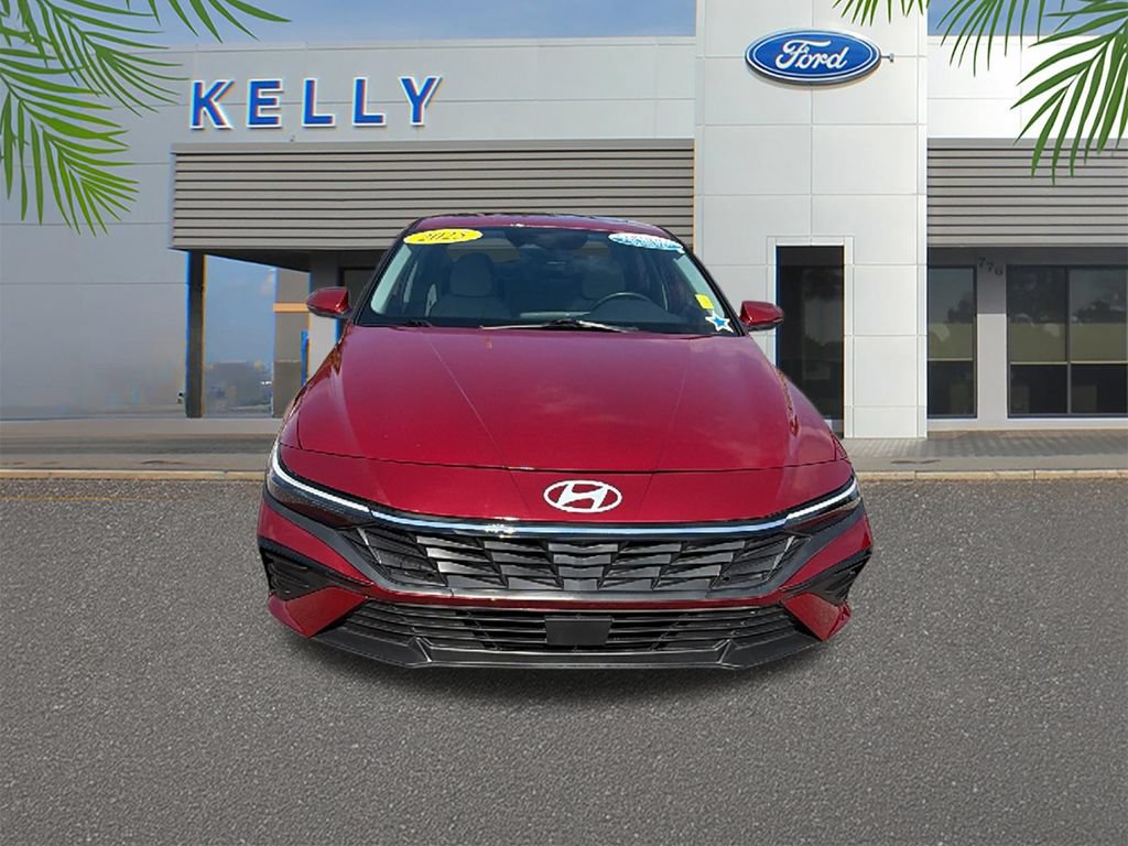 Used 2025 Hyundai Elantra Limited FWD image 8