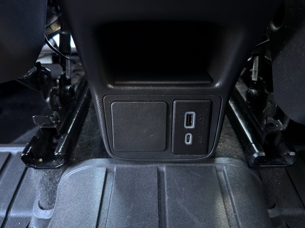 Used 2022 Buick Encore GX Select w/ Sport Touring Package image 39