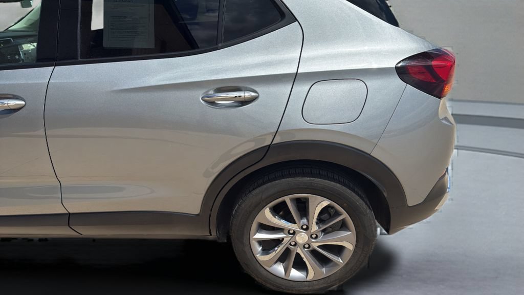 Used 2023 Buick Encore GX Essence w/ Experience Buick Package FWD image 19