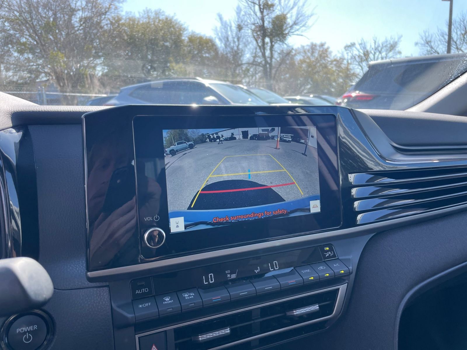 Used 2025 Toyota Camry LE FWD image 14