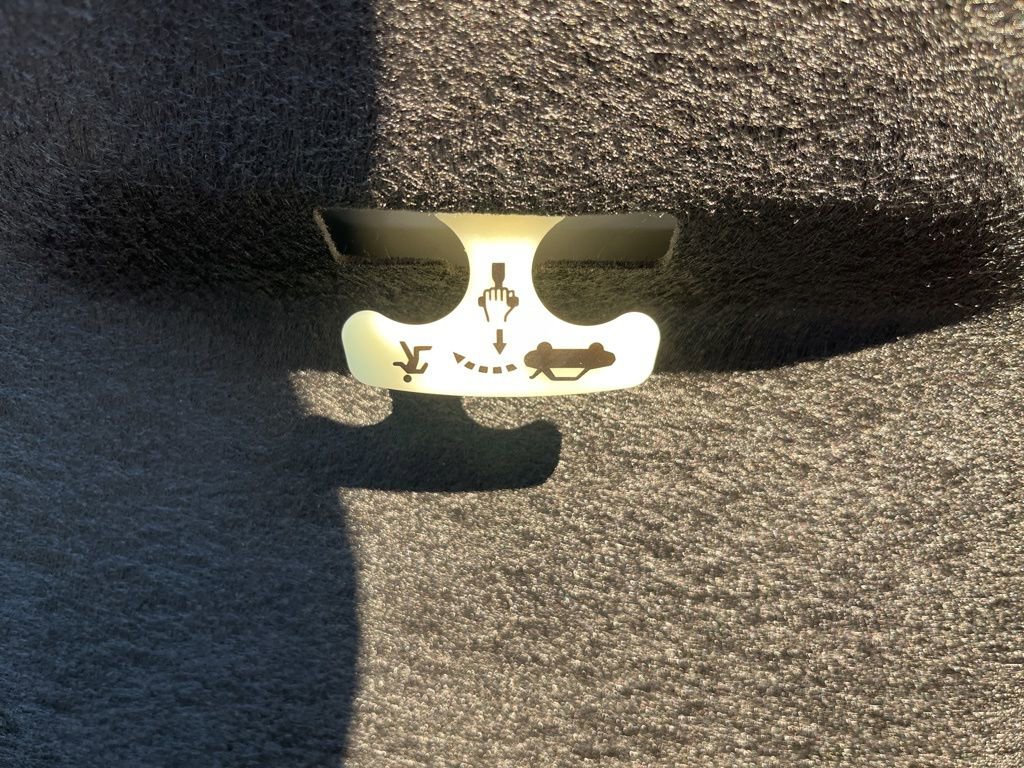 Used 2025 Toyota Camry XLE w/ Premium Package image 14