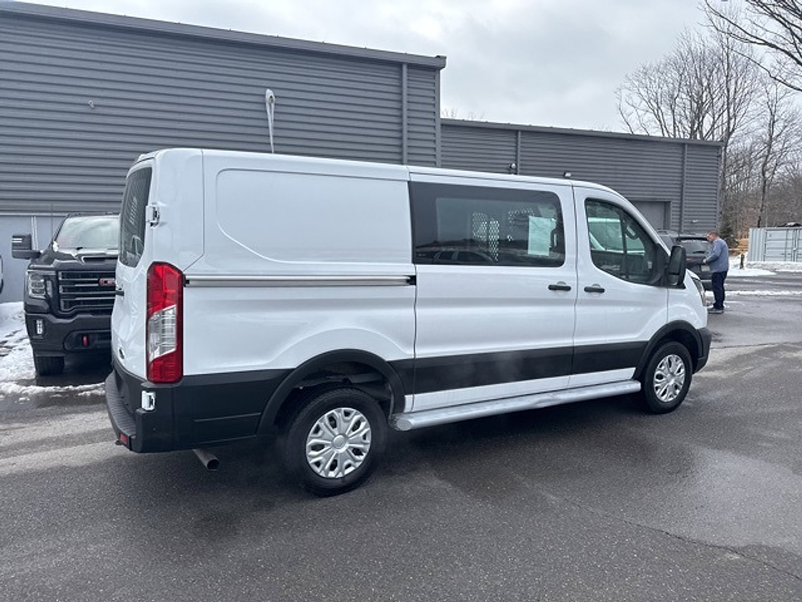 Used 2024 Ford Transit 250 Low Roof w/ Exterior Upgrade Package RWD image 11