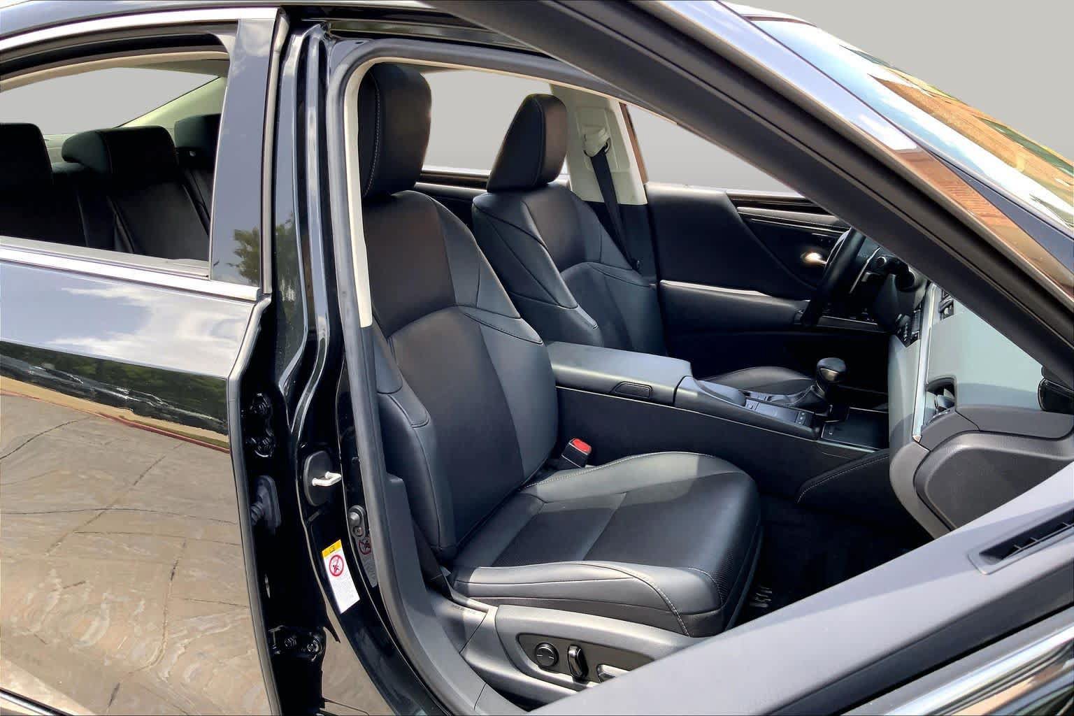 Used 2019 Lexus ES 350 w/ Premium Package FWD image 9