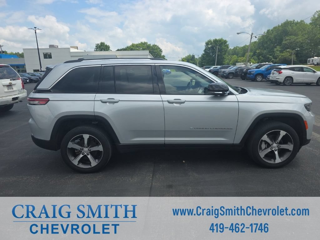 Used 2023 Jeep Grand Cherokee Limited AWD/4WD image 8