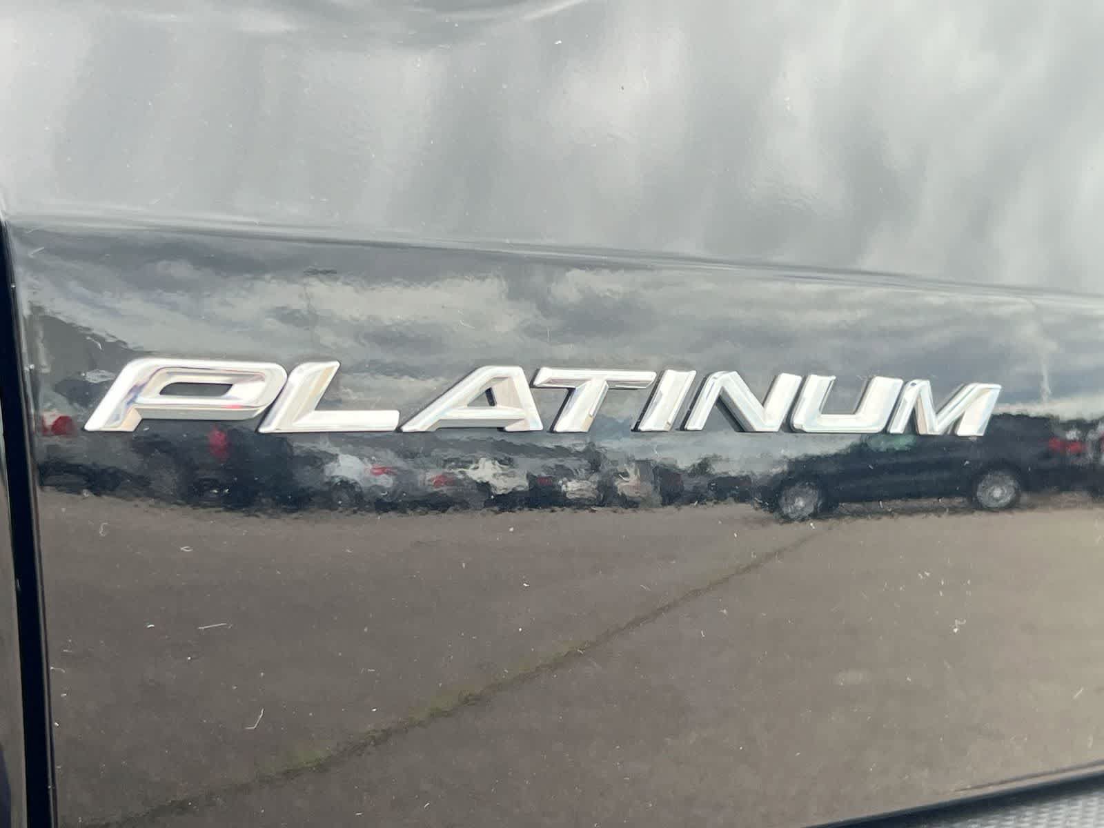 Used 2023 Ford Escape Platinum w/ Premium Technology Package AWD/4WD image 13