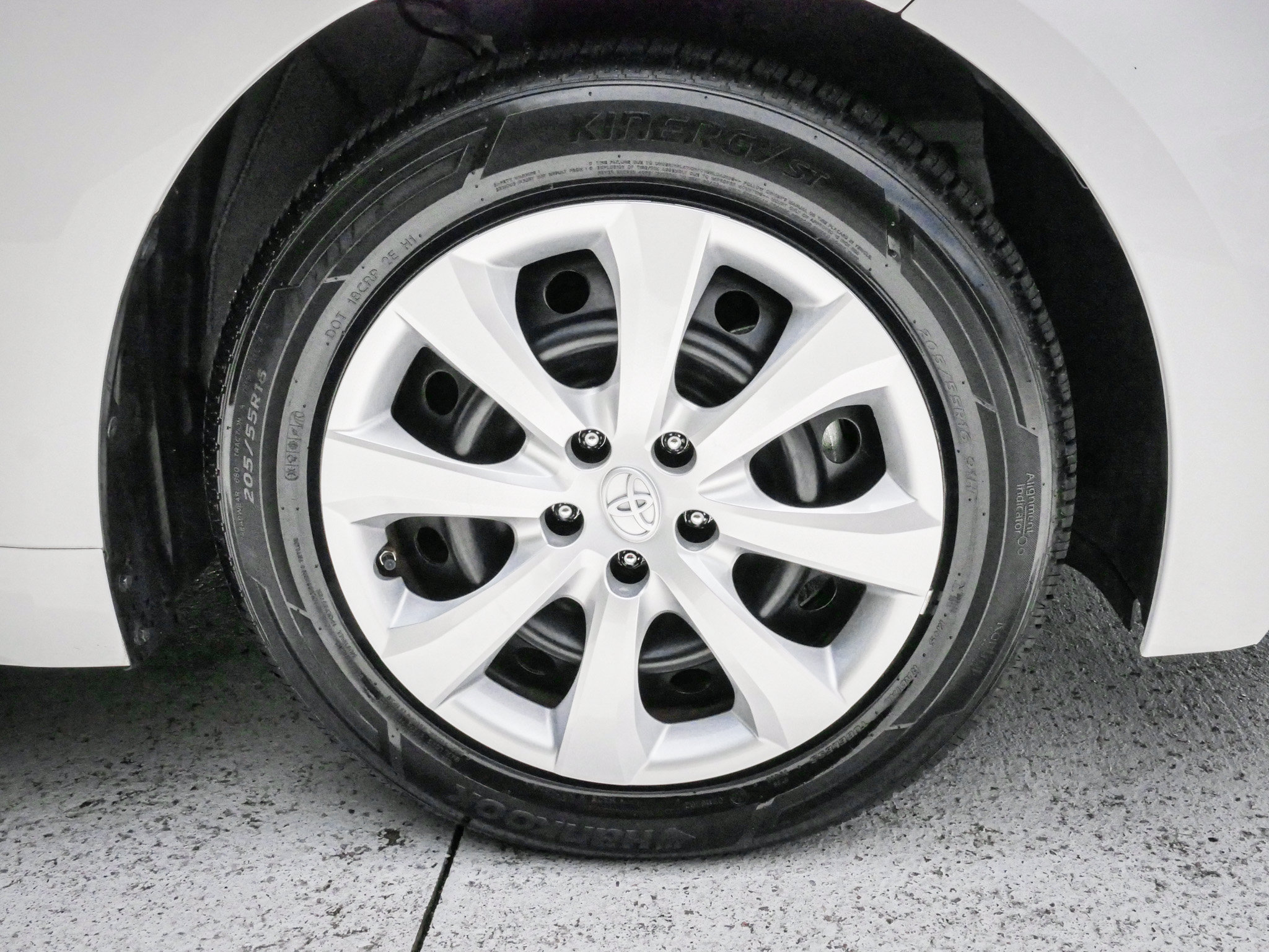 Used 2022 Toyota Corolla LE FWD image 13