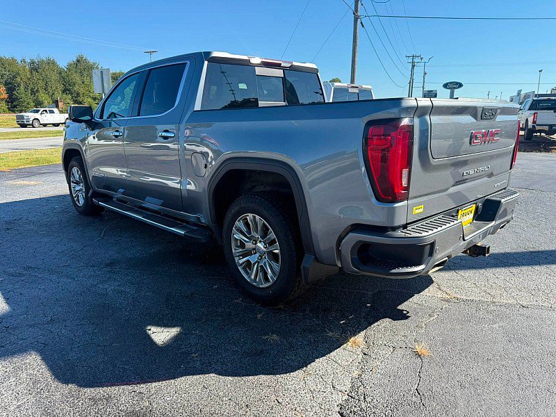 Used 2022 GMC Sierra 1500 Denali w/ Driver Alert Package II AWD/4WD image 13