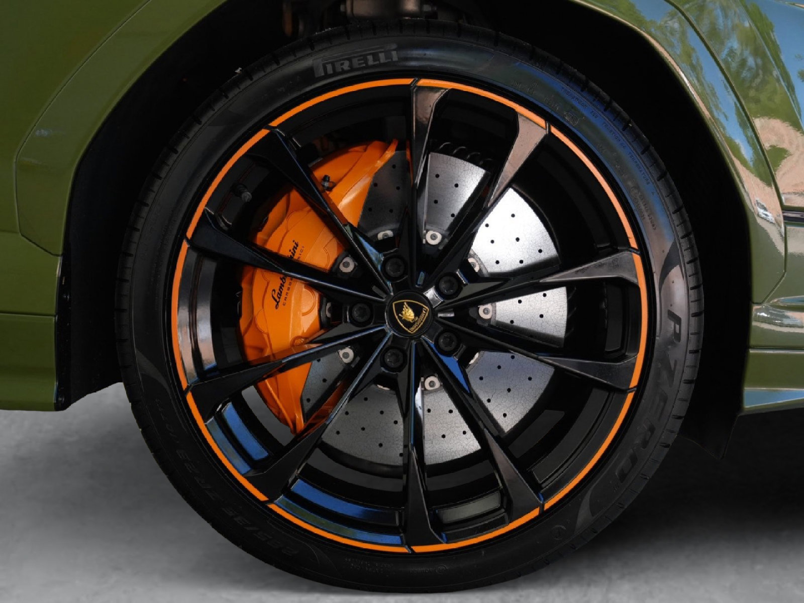 Used 2024 Lamborghini Urus S AWD/4WD image 54