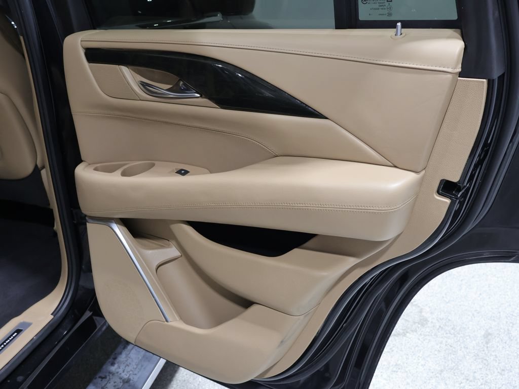 Used 2020 Cadillac Escalade Platinum AWD/4WD image 26