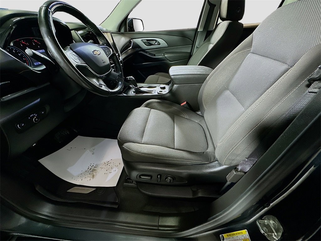 Used 2020 Chevrolet Traverse LT image 22