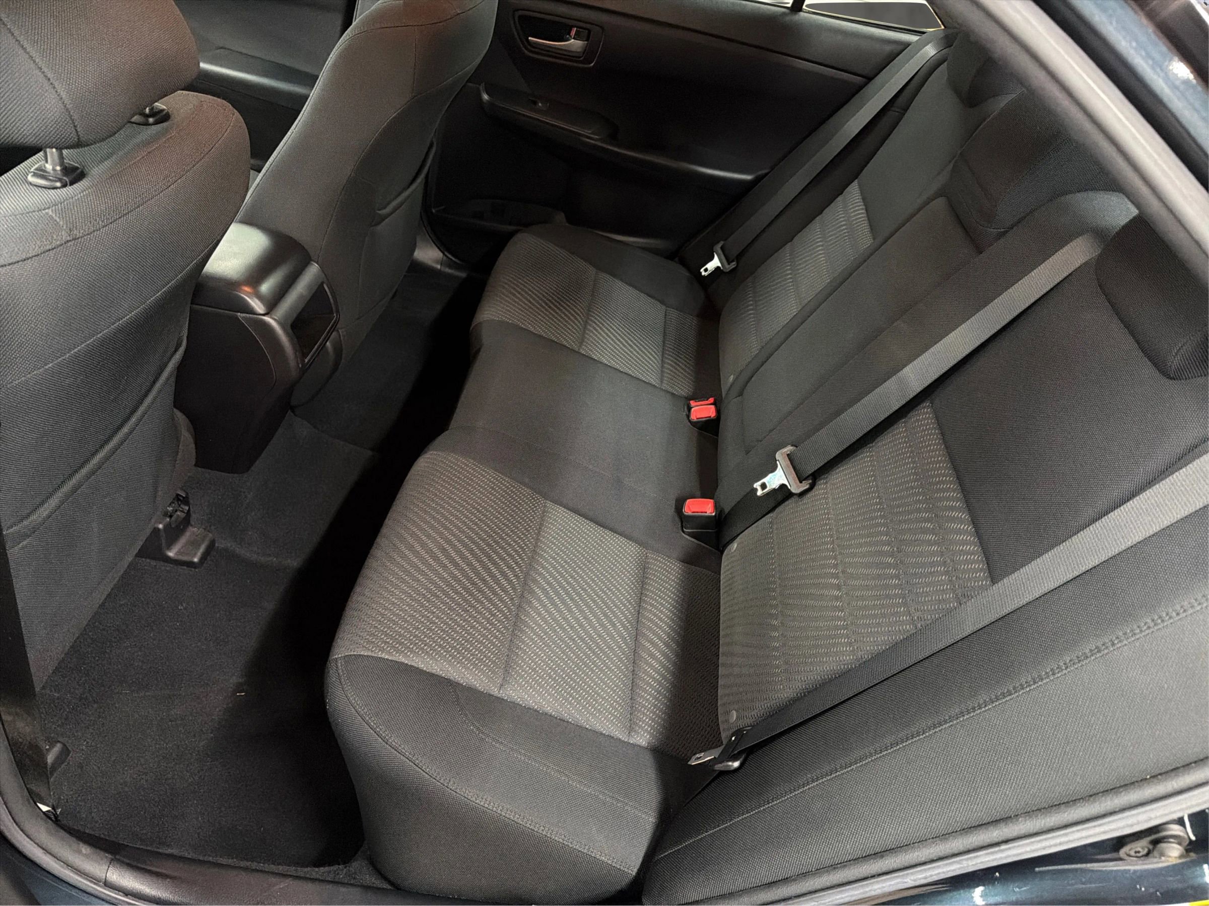 Used 2017 Toyota Camry LE image 25
