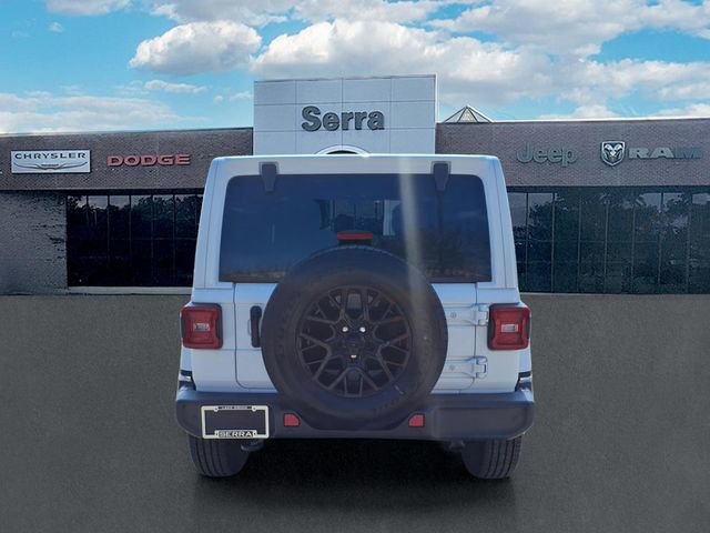Used 2022 Jeep Wrangler Unlimited Sahara image 5