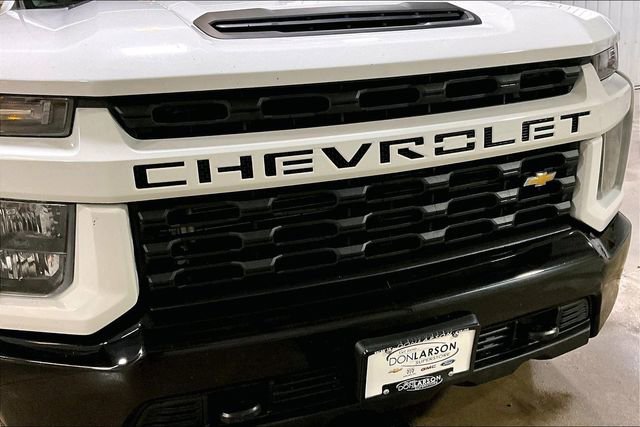 Used 2022 Chevrolet Silverado 2500 Custom w/ Custom Value Package AWD/4WD image 11