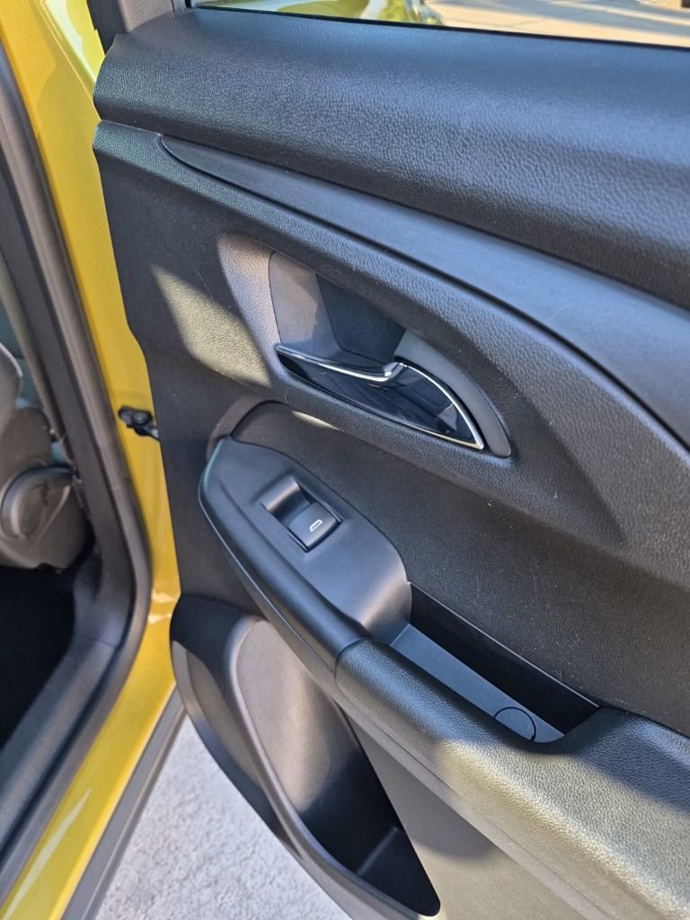 Used 2023 Chevrolet TrailBlazer RS w/ Sun and Liftgate Package FWD image 20