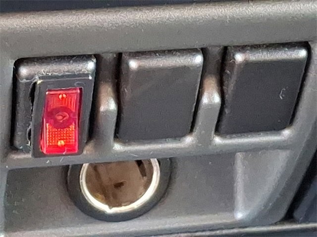 Used 1999 Jeep Wrangler SE image 24