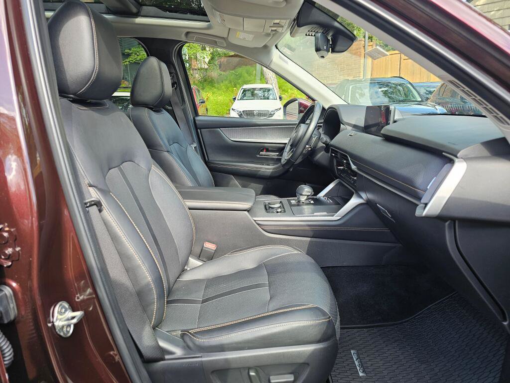 Certified 2024 MAZDA CX-90 Plug-In Hybrid w/ Premium Pkg AWD/4WD image 11