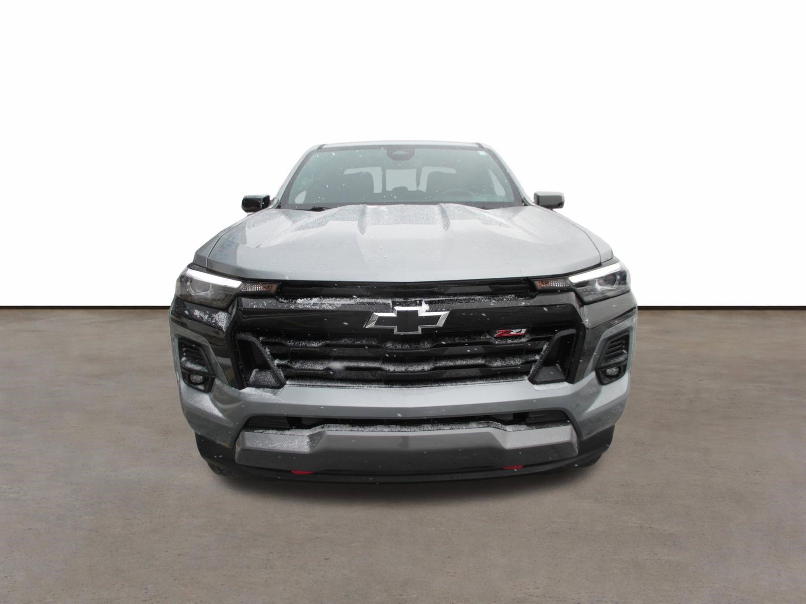 Used 2023 Chevrolet Colorado Z71 w/ Z71 Convenience Package 2 image 8