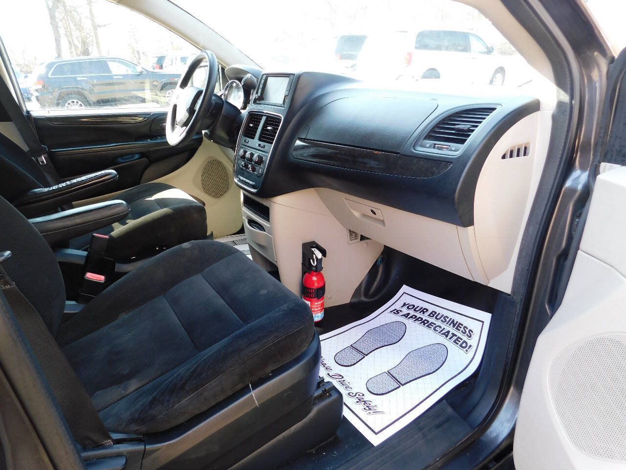 Used 2016 Dodge Grand Caravan SE w/ Quick Order Package 29E SE FWD image 21