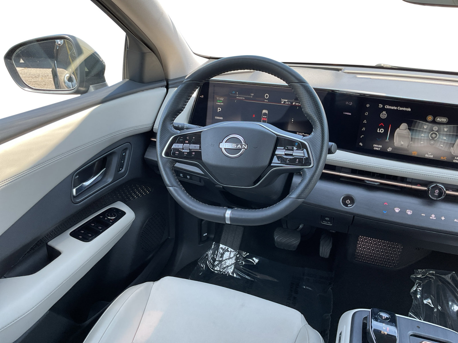 Used 2023 Nissan Ariya FWD image 11