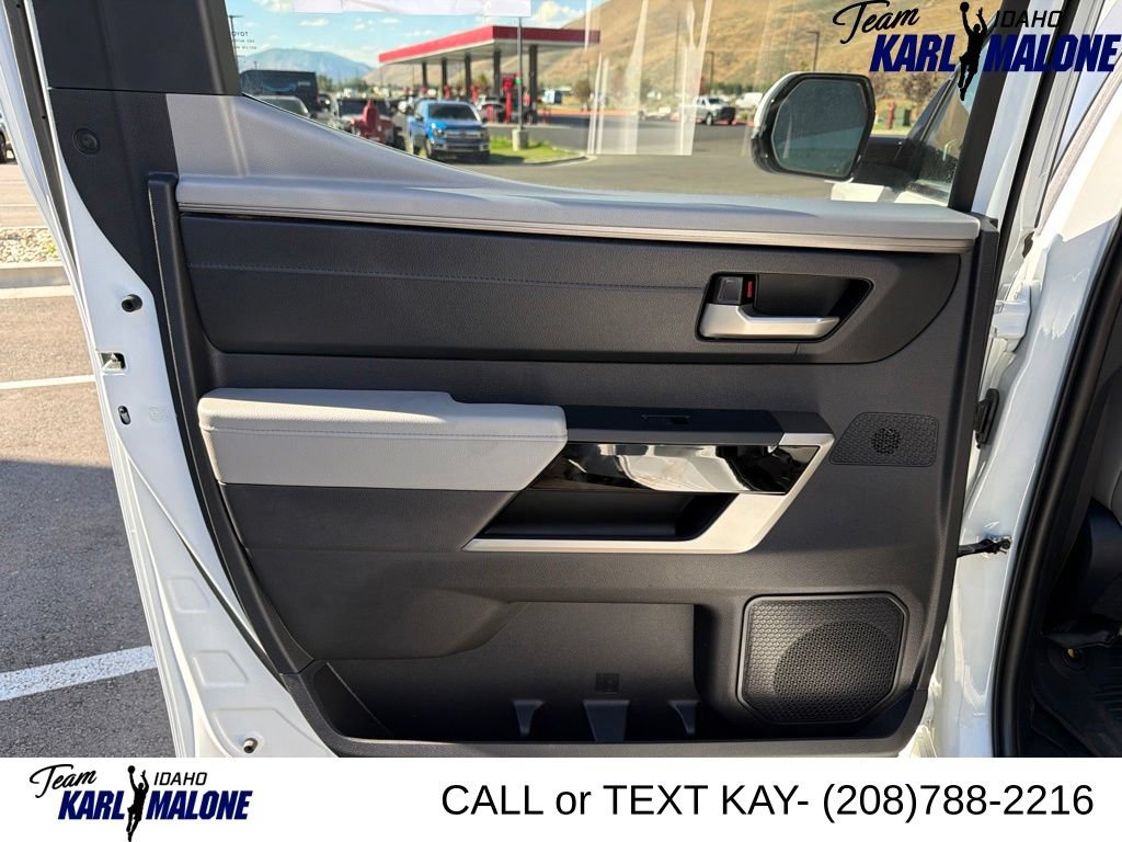 Used 2024 Toyota Tundra Limited AWD/4WD image 11