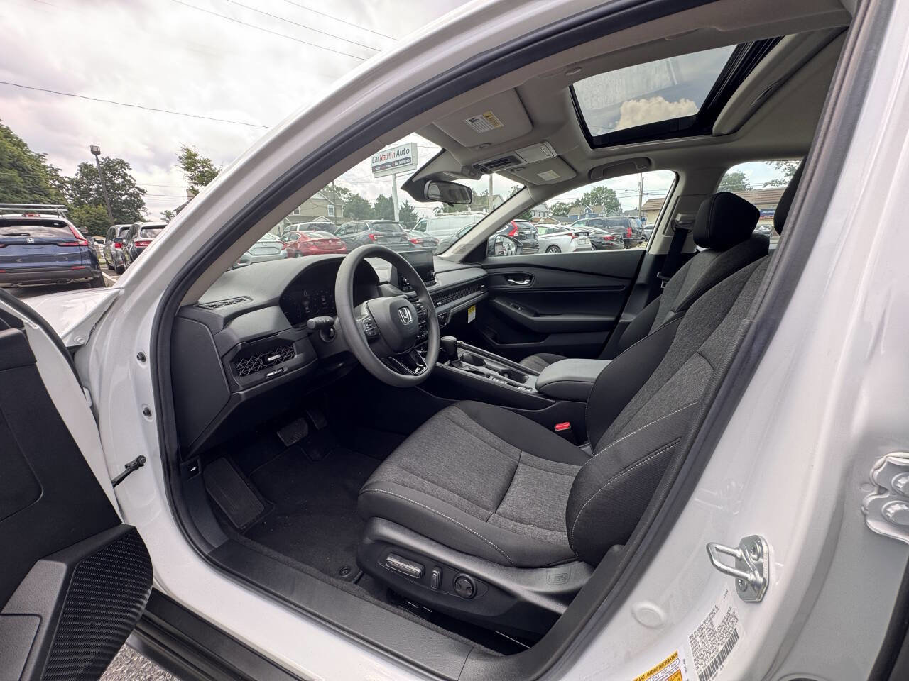 Used 2025 Honda Accord SE image 27