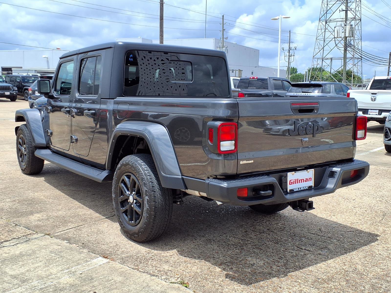 Used 2023 Jeep Gladiator Sport AWD/4WD image 4