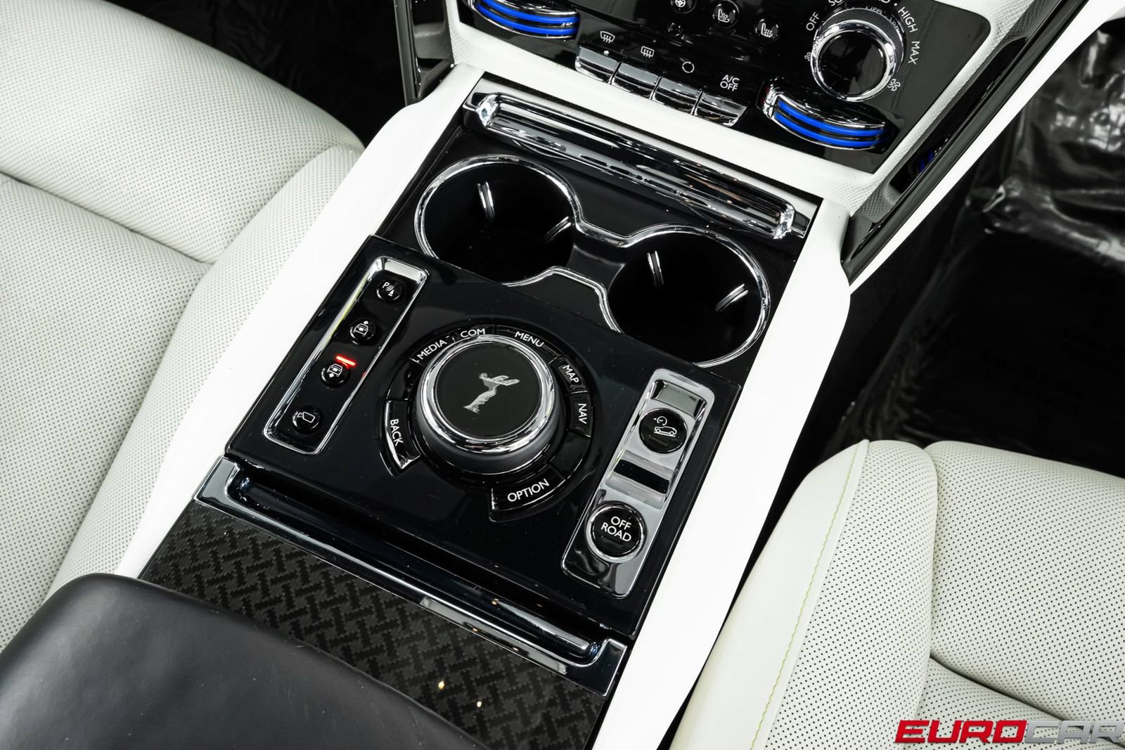 Used 2021 Rolls-Royce Cullinan Black Badge AWD/4WD image 34