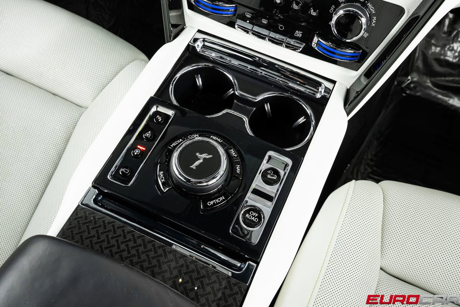 Used 2021 Rolls-Royce Cullinan Black Badge AWD/4WD image 34
