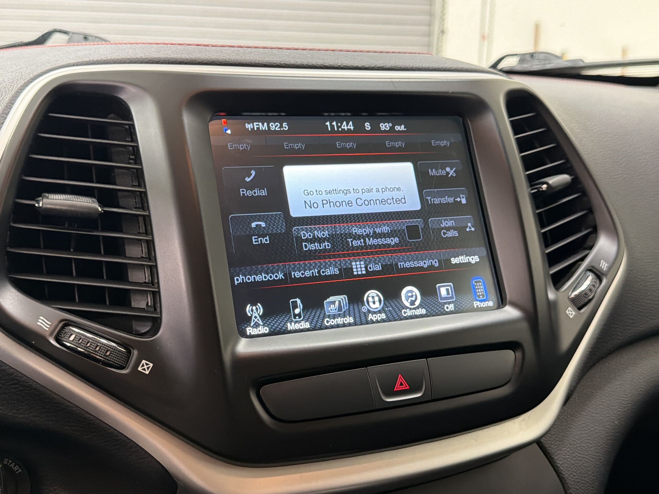 Used 2017 Jeep Cherokee Trailhawk w/ Cold Weather Group AWD/4WD image 22