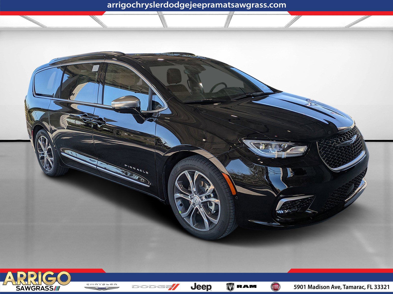 New 2026 Chrysler Pacifica Pinnacle w/ Trailer Tow Group image 1