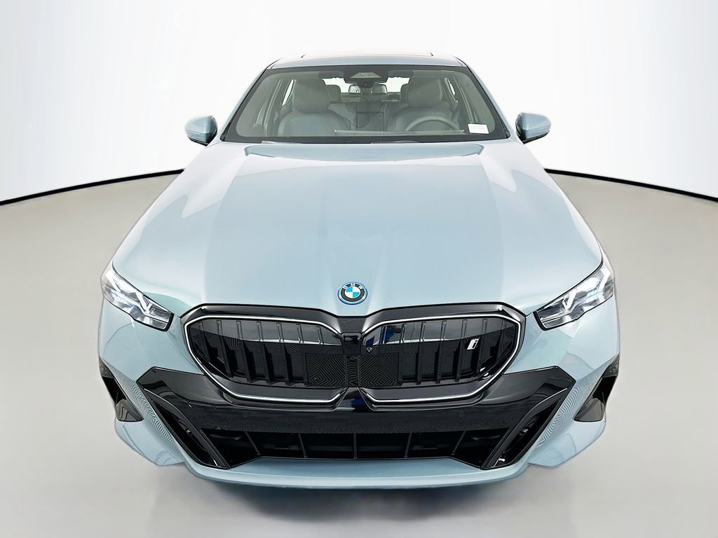 New 2026 BMW i5 eDrive40 w/ M Sport Package image 2