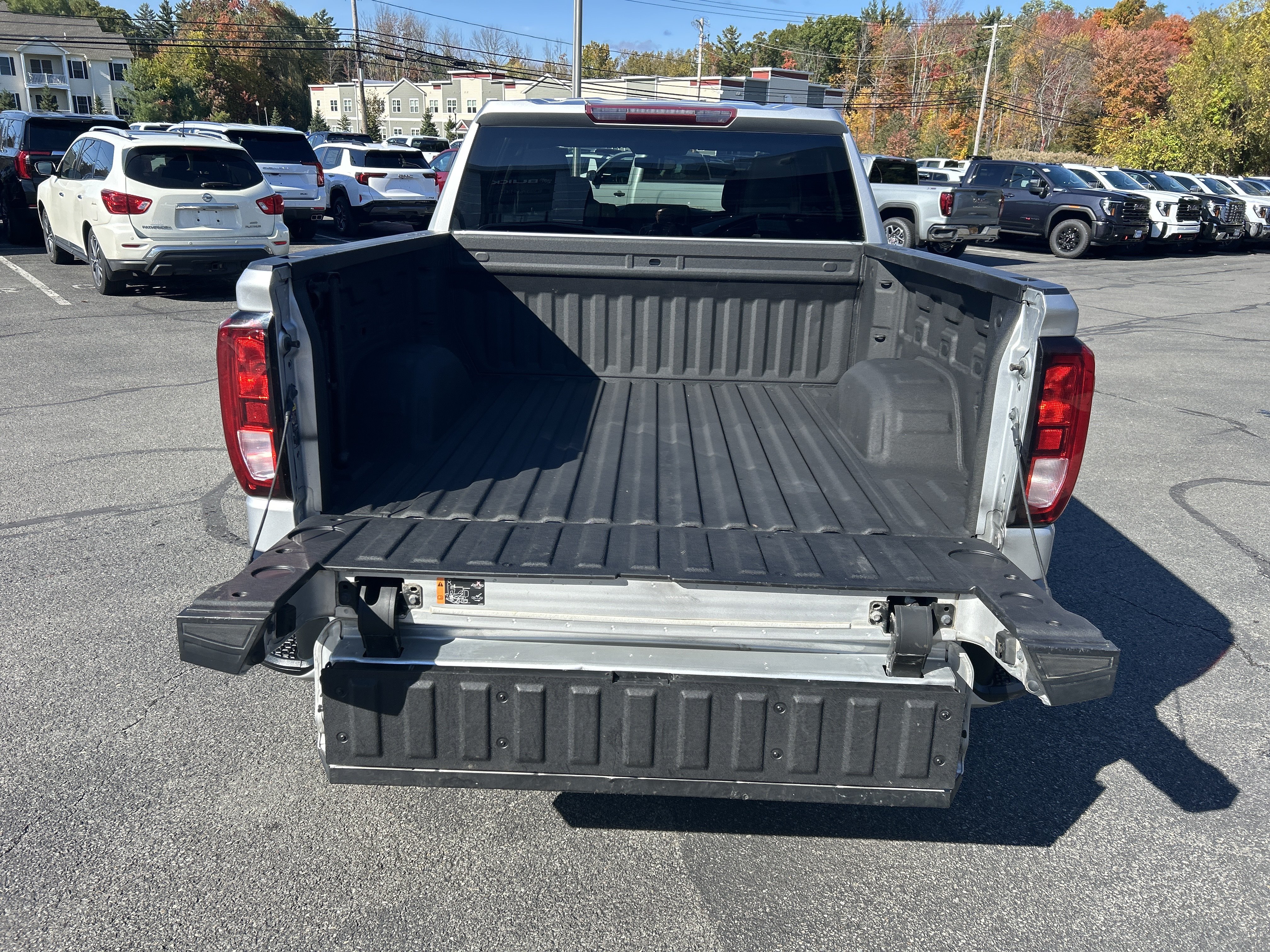 Used 2022 GMC Sierra 1500 Elevation AWD/4WD image 9