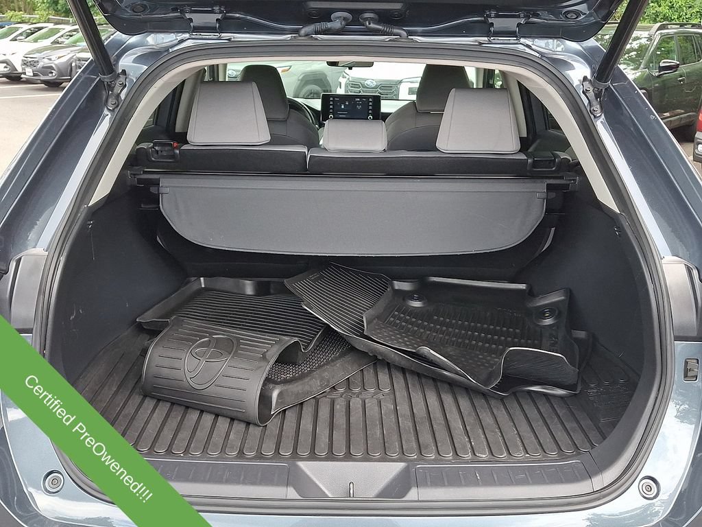Used 2022 Toyota Venza LE AWD/4WD image 28