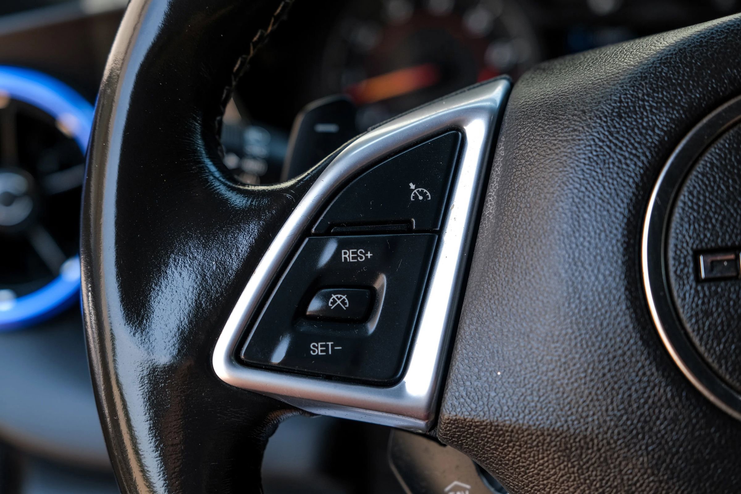 Used 2021 Chevrolet Camaro LT image 15