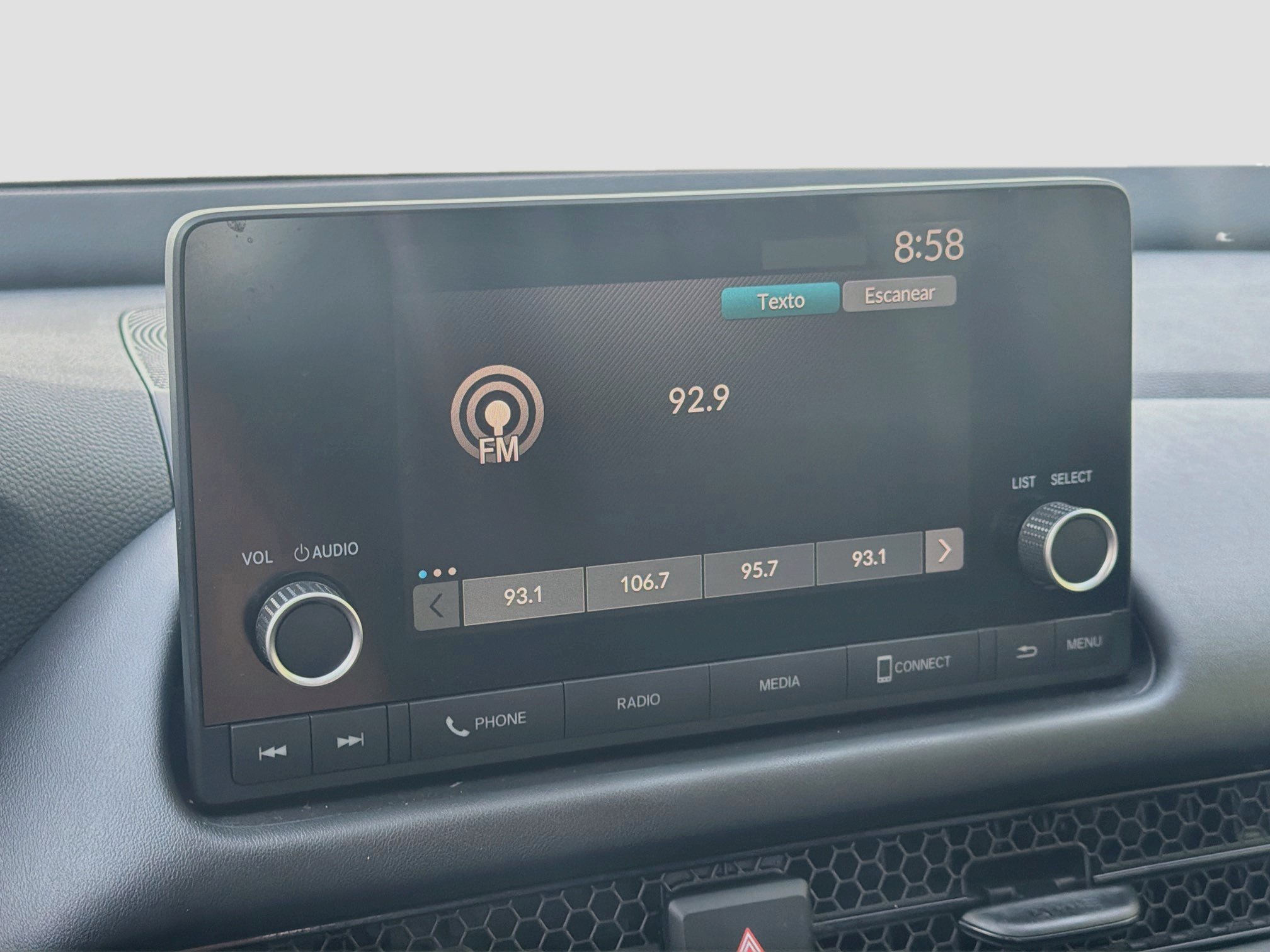 Certified 2023 Honda HR-V LX image 12