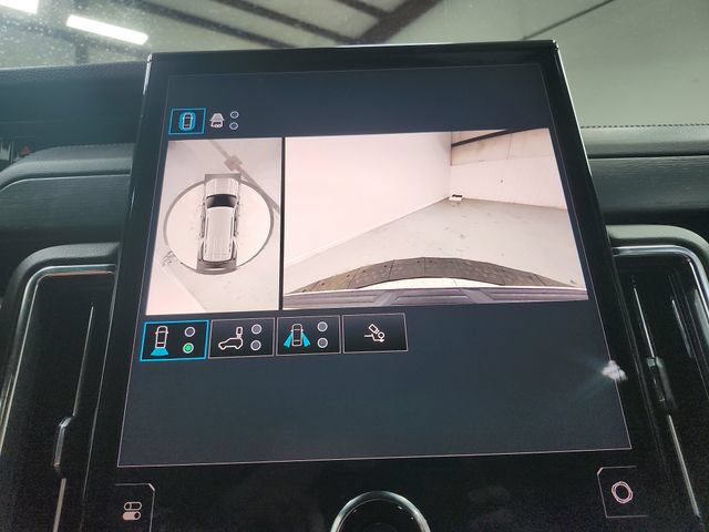 Used 2025 GMC Yukon Denali RWD image 30