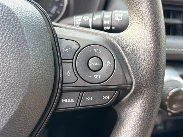 Used 2021 Toyota RAV4 XLE w/ Convenience Package AWD/4WD image 28