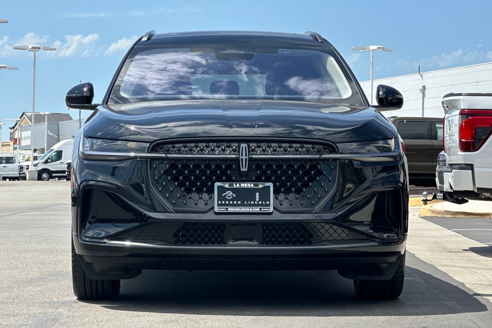New 2026 Lincoln Nautilus Reserve w/ Jet Appearance Package AWD/4WD image 8