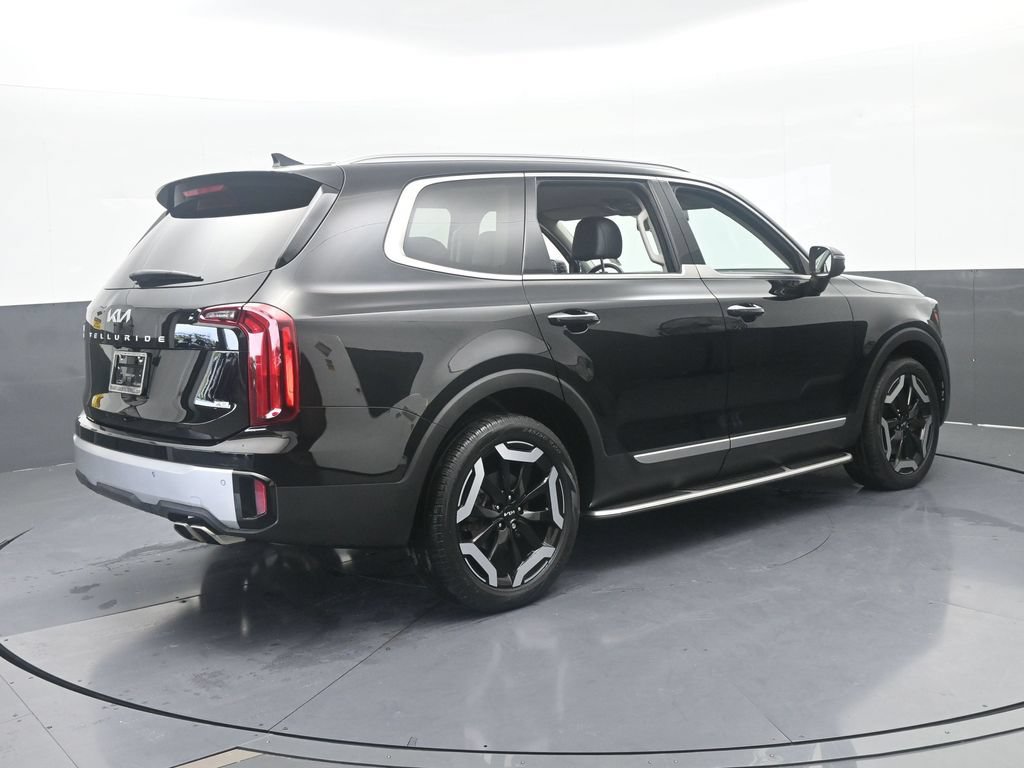 Used 2023 Kia Telluride S AWD/4WD image 6