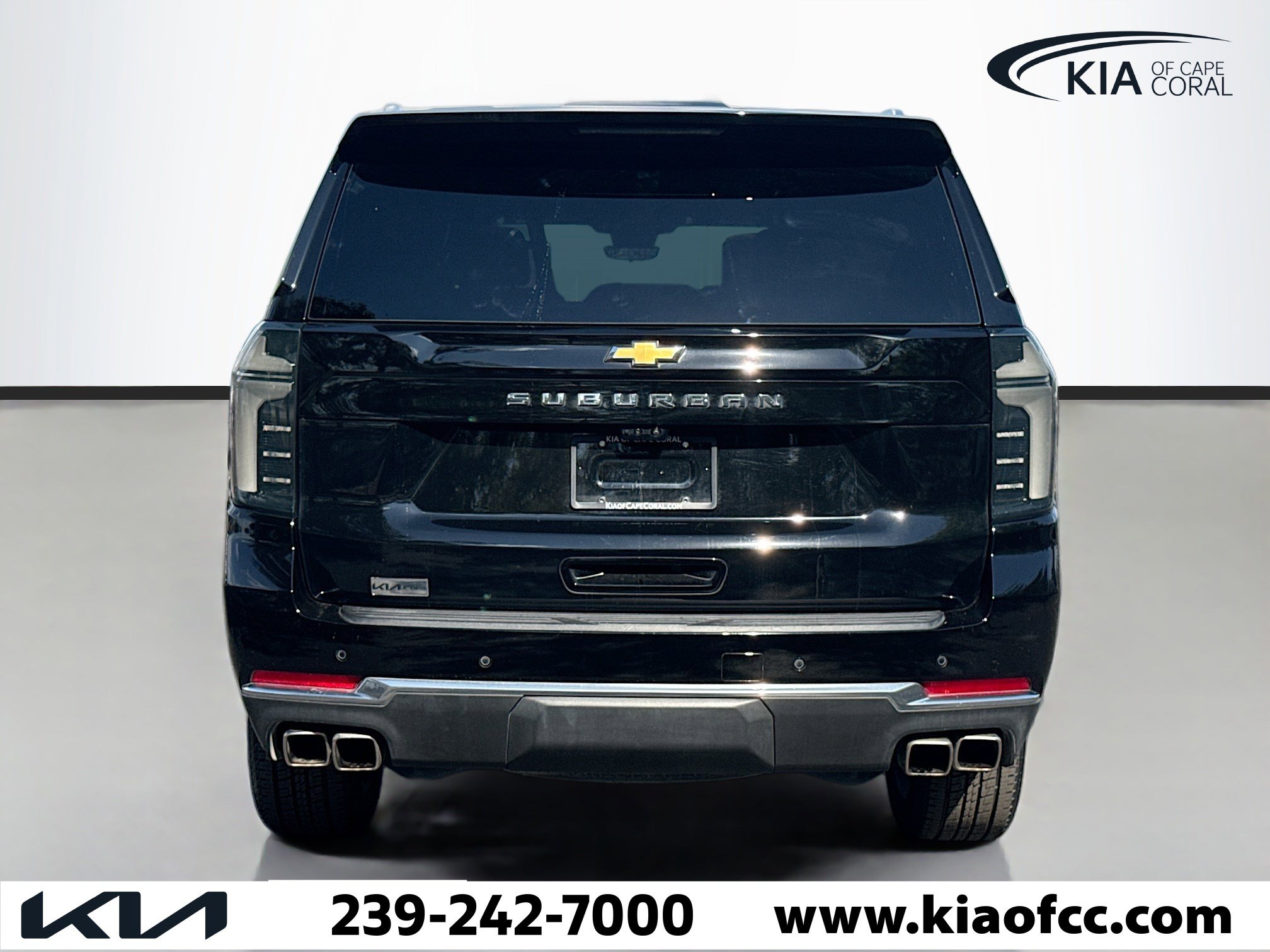 Used 2025 Chevrolet Suburban High Country image 4