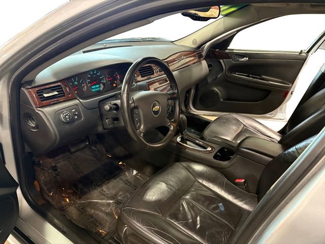 Used 2011 Chevrolet Impala LT w/ Luxury Edition Package image 9