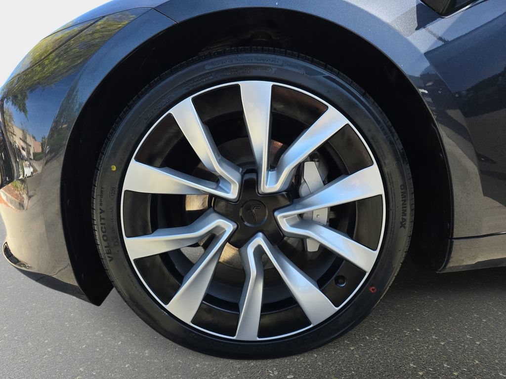 Used 2025 Tesla Model 3 Long Range AWD/4WD image 36