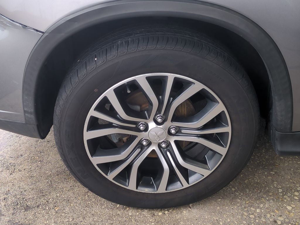 Used 2018 Mitsubishi Outlander Sport SE image 12